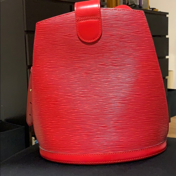 LV red shoulder bag (authentic) - Picture 5 of 14